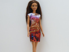 Dlouhé šaty pro Barbie