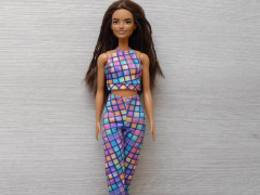 Dlouhé šaty pro Barbie