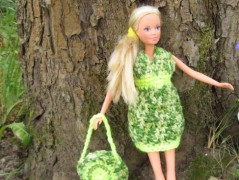 Hedvábná šála V lese.