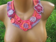 Hedvábná šála V lese.