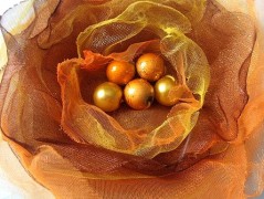 Hedvábná šála V lese.