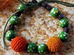 Hedvábná šála V lese.