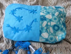 Hedvábná šála V lese.