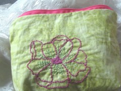 Hedvábná šála V lese.