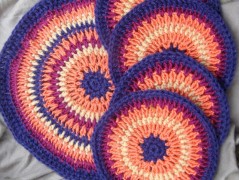 Hedvábná šála V lese.