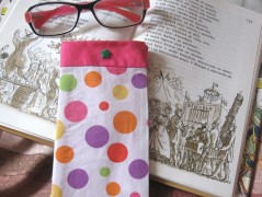 Hedvábná šála V lese.